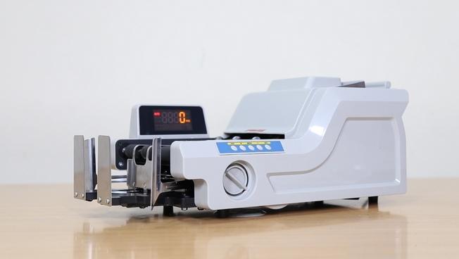 Silicon MC-8800 máy đếm tiền đa nhiệm,độ ổn định cũng như độ bền cao